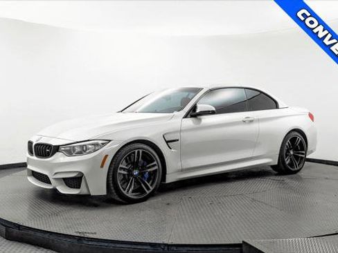 Used 2015 BMW M4 Convertible image 2