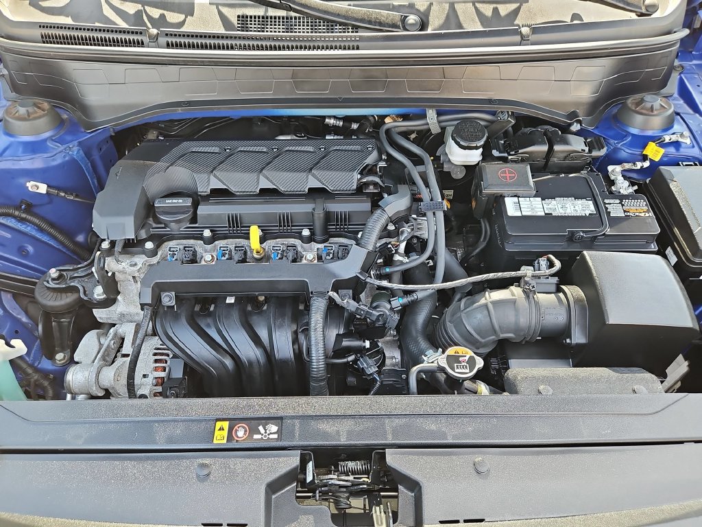 Used 2025 Hyundai Venue SEL FWD image 35