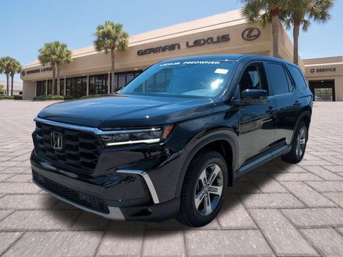 Used 2025 Honda Pilot EX-L image 8
