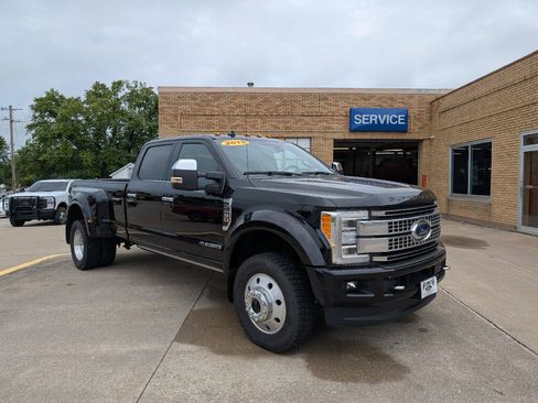 Used 2019 Ford F450 Platinum w/ Platinum Ultimate Package AWD/4WD image 4
