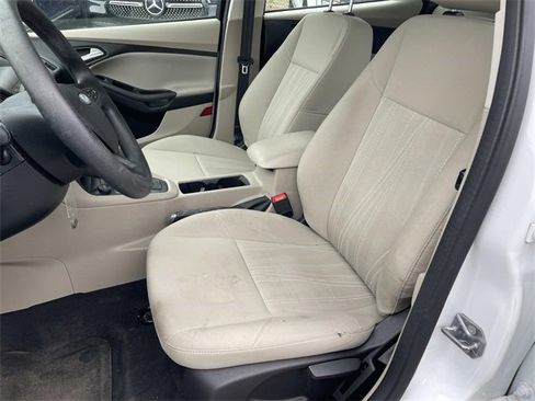 Used 2018 Ford Focus SE image 19