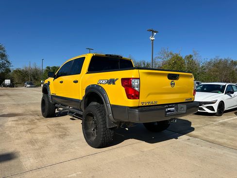 Used 2017 Nissan Titan PRO-4X image 7