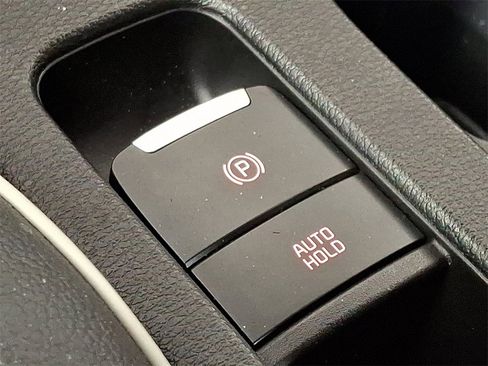 Used 2024 Kia Forte GT-Line image 25