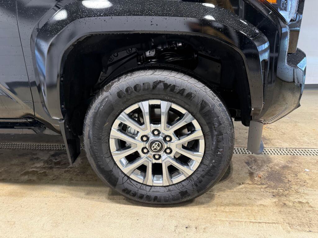 Certified 2026 Toyota Tacoma Limited AWD/4WD image 9