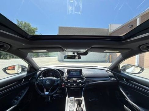 Used 2022 Honda Accord Sport image 32