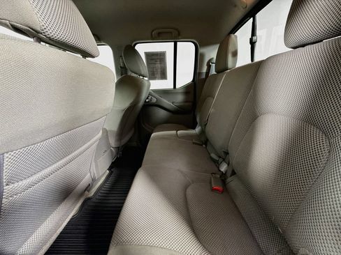 Used 2016 Nissan Frontier SV AWD/4WD image 21