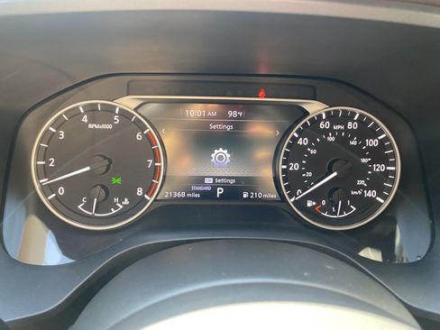 Used 2022 Nissan Rogue SV image 31