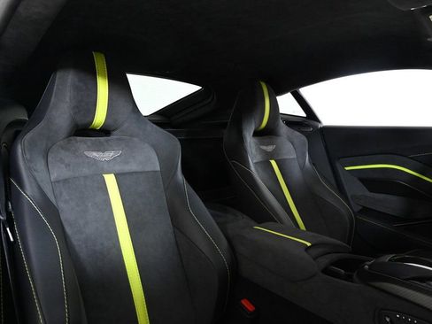 Used 2023 Aston Martin V8 Vantage image 21