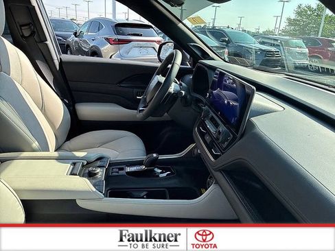 Certified 2026 Toyota Grand Highlander AWD Hybrid image 23