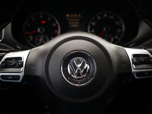 Used 2013 Volkswagen Jetta GLI Autobahn FWD image 22