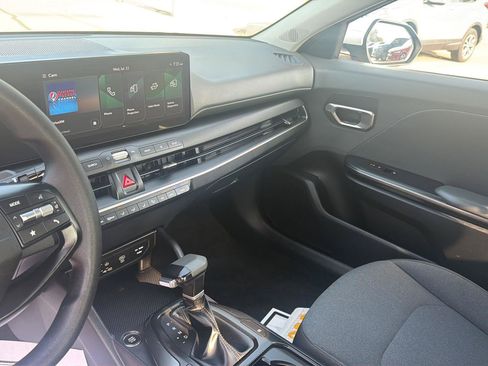 Used 2025 Kia K4 FWD image 15