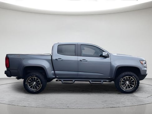Used 2022 Chevrolet Colorado ZR2 AWD/4WD image 2