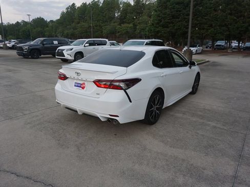 Used 2024 Toyota Camry SE FWD image 21