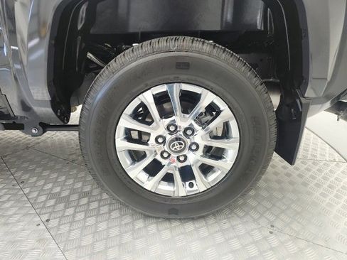 Certified 2025 Toyota Tacoma Limited image 24