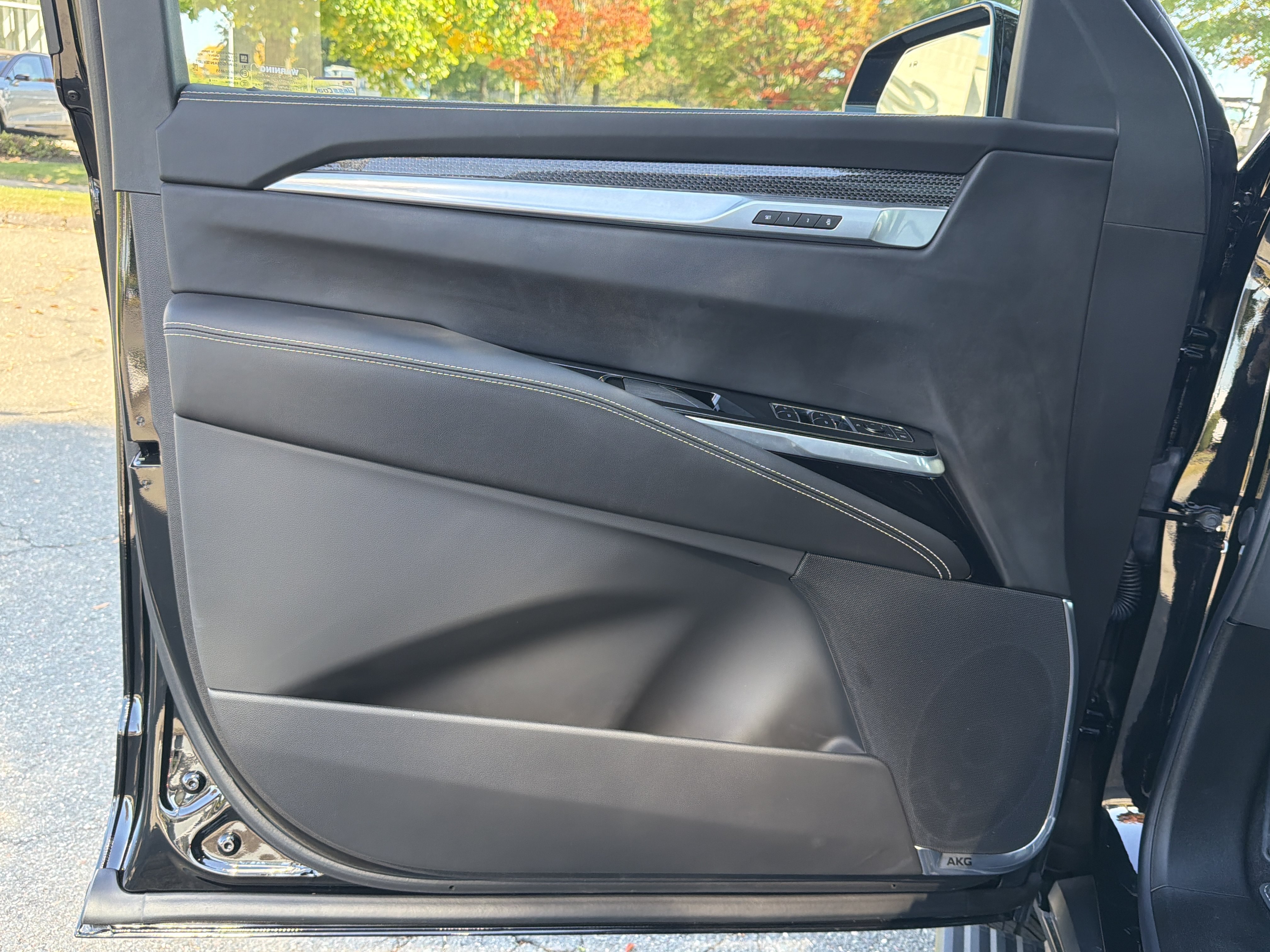 Used 2026 Cadillac Escalade V AWD/4WD image 23