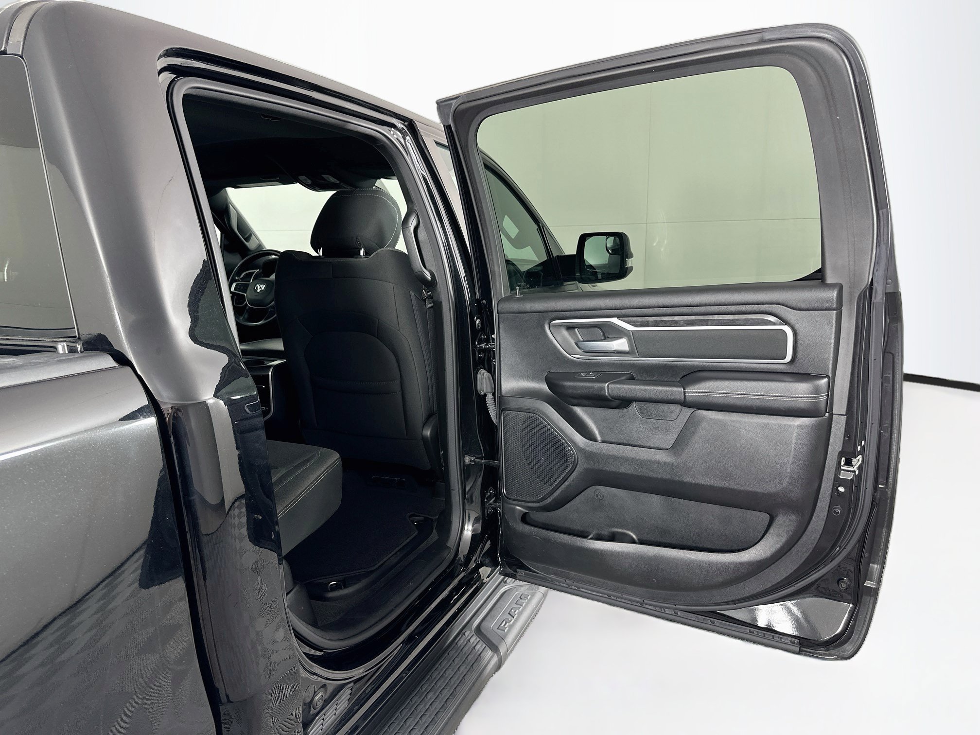 Used 2023 RAM 1500 Big Horn AWD/4WD image 28