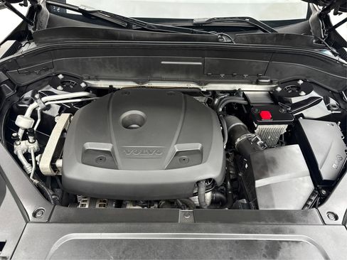 Used 2019 Volvo XC90 T5 Momentum w/ Protection Package image 14