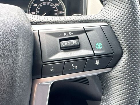 Used 2025 Mitsubishi Outlander SE AWD/4WD image 22