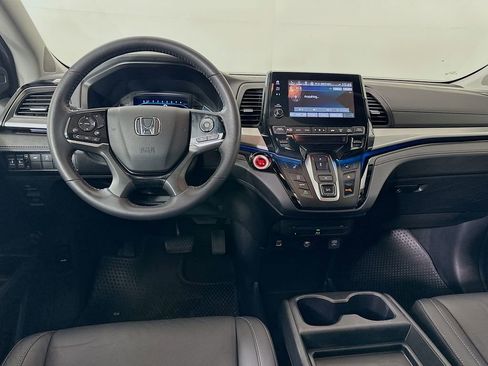 Certified 2024 Honda Odyssey Touring image 22