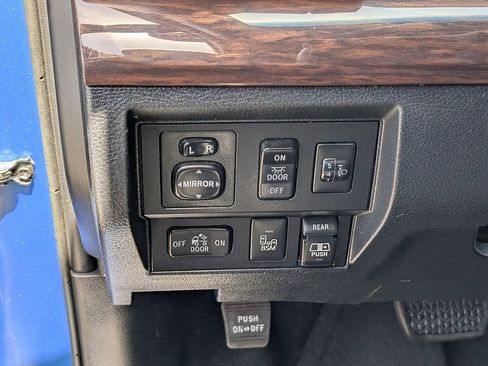 Used 2016 Toyota Tundra Limited AWD/4WD image 27