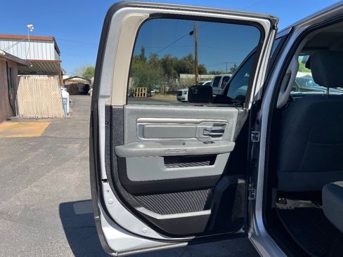 Used 2015 RAM 1500 Big Horn RWD image 29