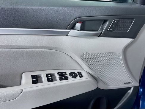 Used 2020 Hyundai Elantra Limited w/ Ultimate Package 03 image 19