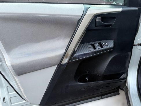 Used 2013 Toyota RAV4 XLE image 13