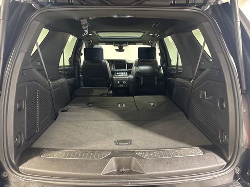 Used 2022 GMC Yukon Denali w/ Denali Ultimate Package image 32