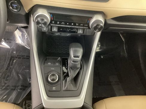 Used 2023 Toyota RAV4 XLE Premium AWD/4WD image 19