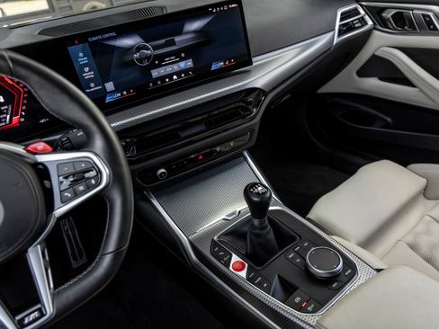 Used 2025 BMW M4 Coupe w/ Executive Package RWD image 32