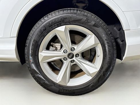 Used 2023 Audi Q7 3.0T Premium w/ Convenience Package AWD/4WD image 33