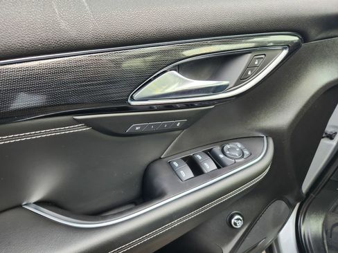 Used 2023 Buick Envision Essence w/ Sport Touring Package image 36