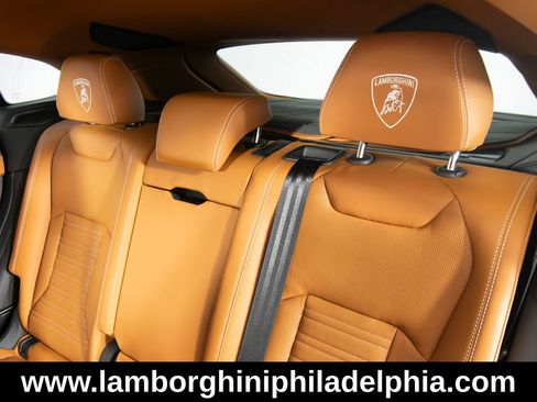 Used 2025 Lamborghini Urus S AWD/4WD image 39