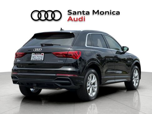 Used 2023 Audi Q3 2.0T Premium w/ Convenience Package AWD/4WD image 2