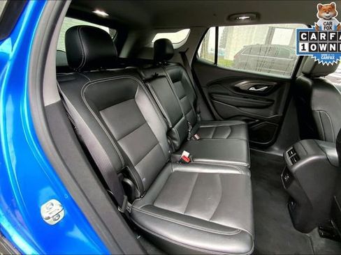 Used 2024 GMC Terrain SLT image 26