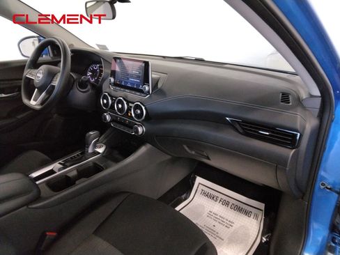 Used 2025 Nissan Sentra SV image 41