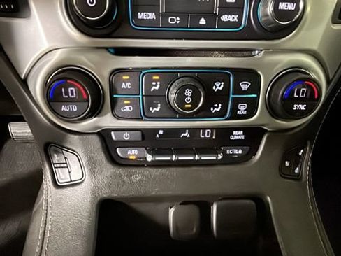 Used 2020 GMC Yukon SLT AWD/4WD image 21