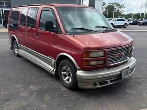 Used 2002 GMC Savana 1500 w/ SLE Marketing Option Pkg 3 RWD image 1