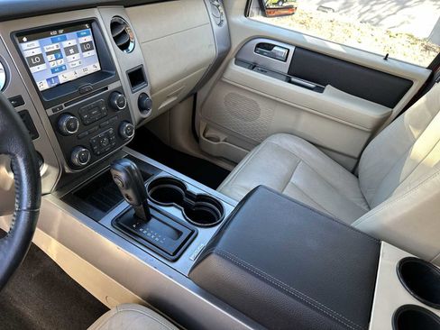 Used 2017 Ford Expedition EL XLT w/ Equipment Group 202A image 21