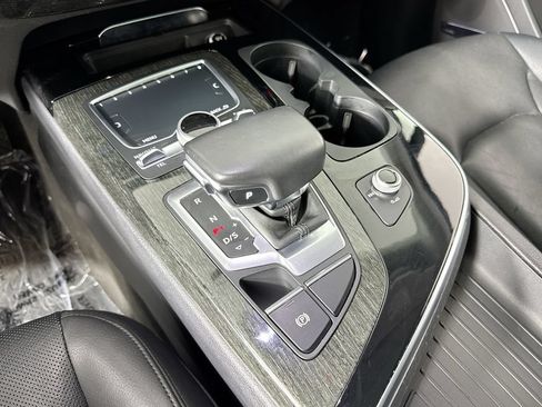 Used 2018 Audi Q7 3.0T Premium Plus w/ Premium Plus Package AWD/4WD image 23