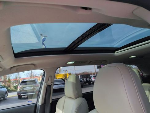 Used 2023 Subaru Ascent Limited w/ Technology Package image 17