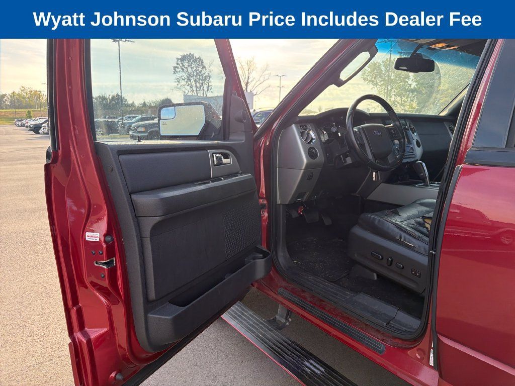 Used 2013 Ford Expedition Limited RWD image 18