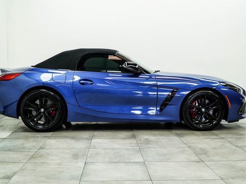 Used 2023 BMW Z4 M40i w/ Premium Package image 12