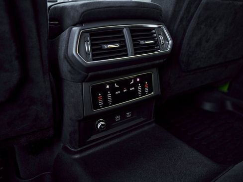 Used 2024 Lamborghini Urus Performante image 56