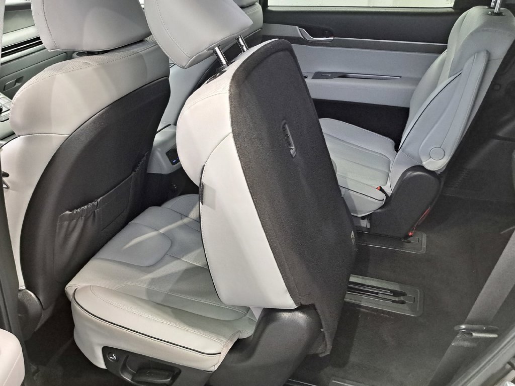 Used 2024 Hyundai Palisade SEL FWD image 28
