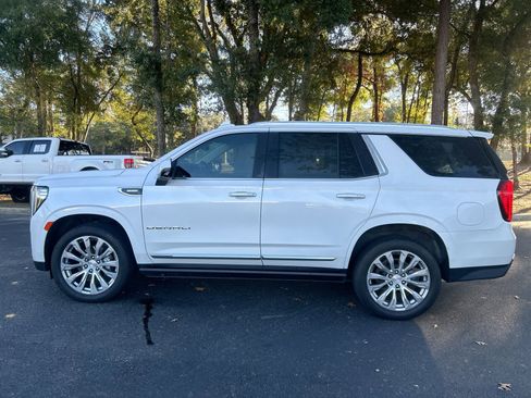 Used 2022 GMC Yukon Denali w/ Denali Premium Package image 6