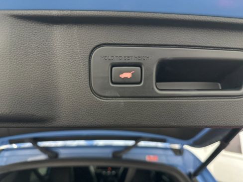 Used 2024 Honda Pilot TrailSport image 37