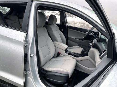 Used 2019 Hyundai Tucson SE image 7