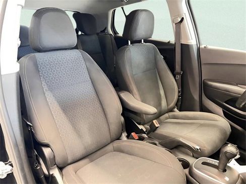 Certified 2021 Chevrolet Trax LS w/ Tint and Cruise Package image 12