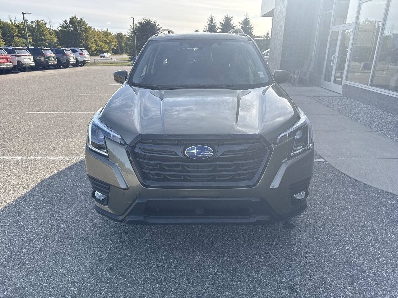Used 2022 Subaru Forester Premium AWD/4WD image 9